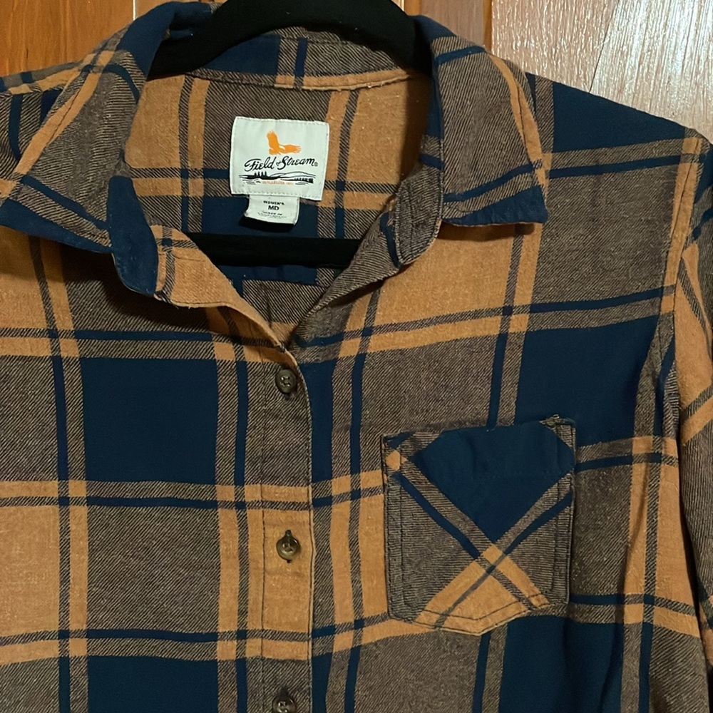 W’s Field and Stream Flannel, size M - Picture 3 of 4